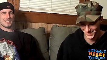 Straight Amateur Thugs Chain And Aaron Join To Wank Dicks free video