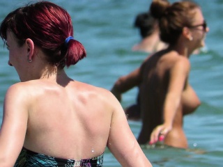 Hot Amateurs Topless Voyeur Beach - Sexy Big Tits Babes free video